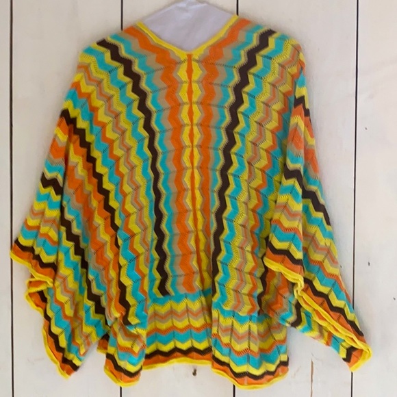 Chelsea VioletGorgeous multicolored sweater. - Picture 7 of 7